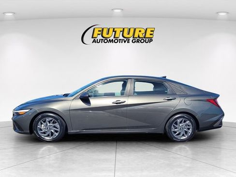 Used 2024 Hyundai Elantra SEL image 6