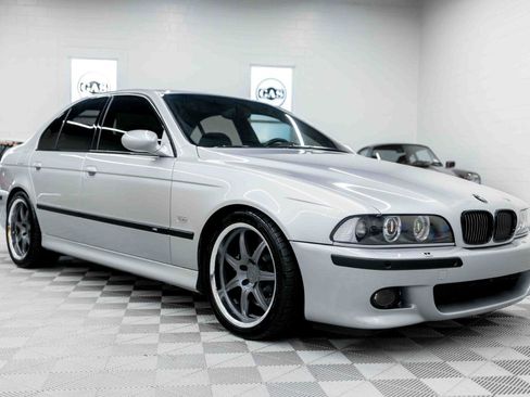 Used 2002 BMW M5 RWD image 8
