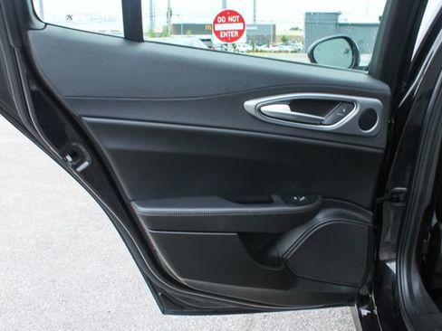 Used 2024 Alfa Romeo Giulia Ti AWD/4WD image 31