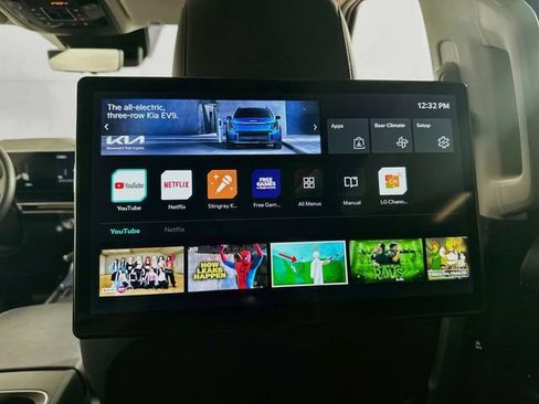 Used 2025 Kia Carnival SX Prestige FWD image 15