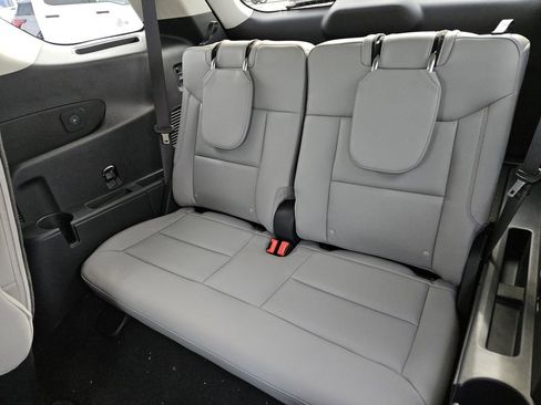 New 2026 Ford Explorer Active w/ Active Comfort Package image 29