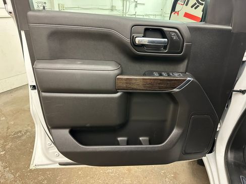 Used 2022 GMC Sierra 1500 SLE AWD/4WD image 18