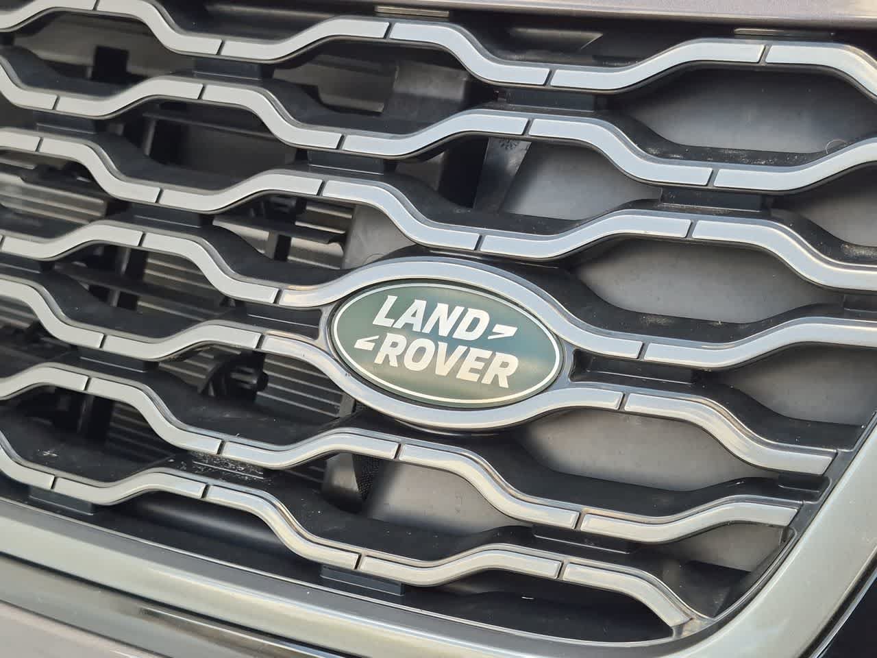 Certified 2023 Land Rover Range Rover Velar R-Dynamic S AWD/4WD image 11
