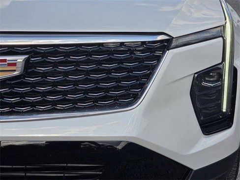 Certified 2024 Cadillac XT4 Premium Luxury image 10