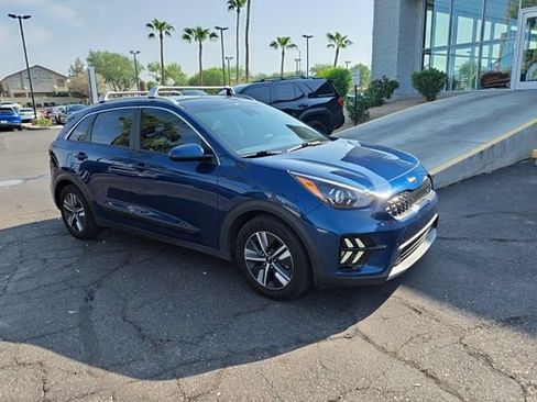 Used 2020 Kia Niro LXS FWD image 15