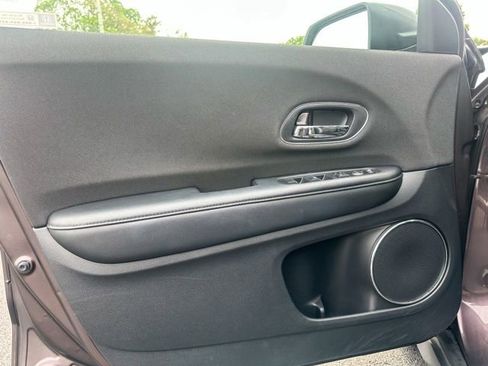 Used 2021 Honda HR-V EX image 13