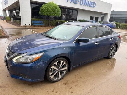 Used 2017 Nissan Altima 2.5 SR w/ LED Appearance Package