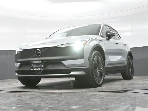 New 2026 Volvo EX30 Cross Country Ultra w/ Protection Package Premier AWD/4WD image 26