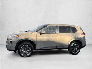 Used 2024 Nissan Rogue SV video 4