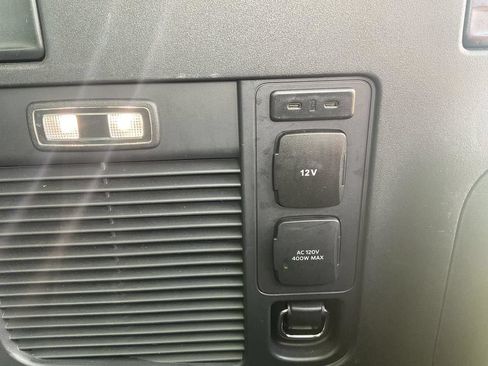 Used 2025 Ford Expedition Max Active RWD image 16