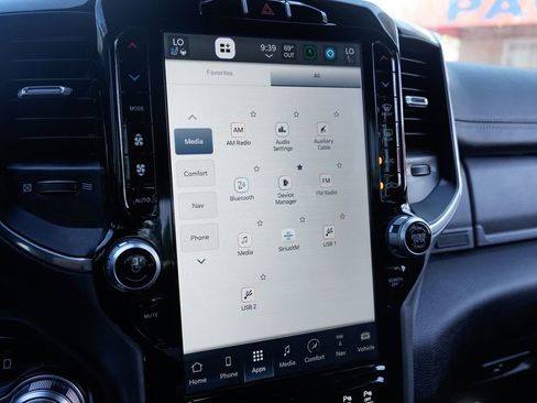 Used 2022 RAM 2500 Laramie AWD/4WD image 29