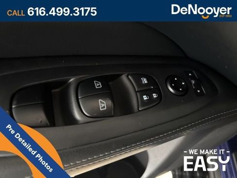 Used 2017 Nissan Pathfinder Platinum w/ Family Entertainment Package image 13
