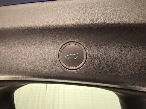 Used 2023 Tesla Model Y Long Range AWD/4WD image 29