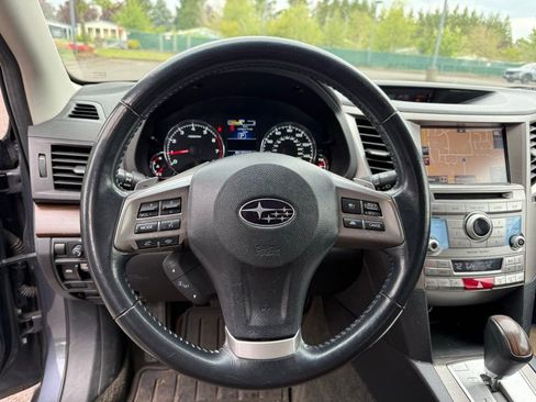 Used 2014 Subaru Outback 2.5i Limited AWD/4WD image 10