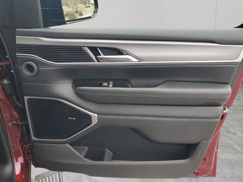 New 2026 Jeep Grand Wagoneer Limited image 13