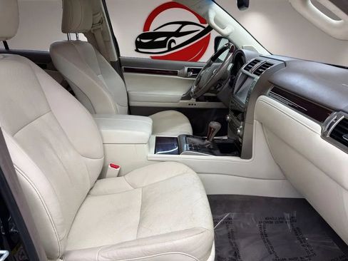 Used 2019 Lexus GX 460 Premium w/ Premium Package AWD/4WD image 15
