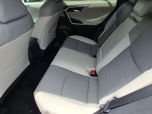 Used 2022 Toyota RAV4 XLE Premium FWD image 19