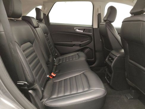 Used 2024 Ford Edge SEL image 19
