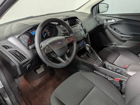 Used 2016 Ford Focus SE FWD image 21