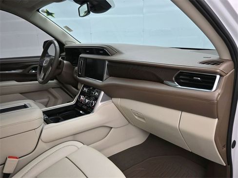 Used 2024 GMC Yukon Denali image 10