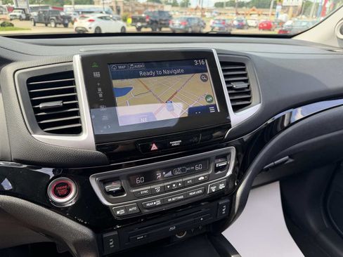 Used 2016 Honda Pilot Touring image 26