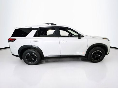 New 2026 Nissan Pathfinder Rock Creek w/ Rock Creek Premium Package AWD/4WD image 4