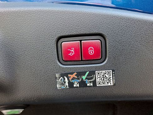 Used 2024 Mercedes-Benz CLE 53 AMG 4MATIC image 30