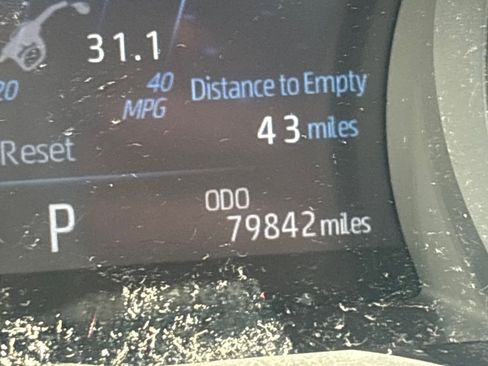 Used 2020 Toyota Camry LE image 22