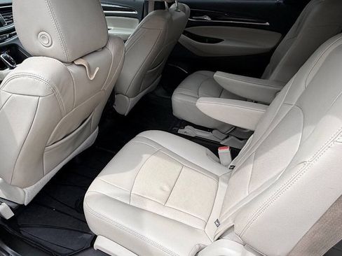 Used 2019 Buick Enclave Essence FWD image 47