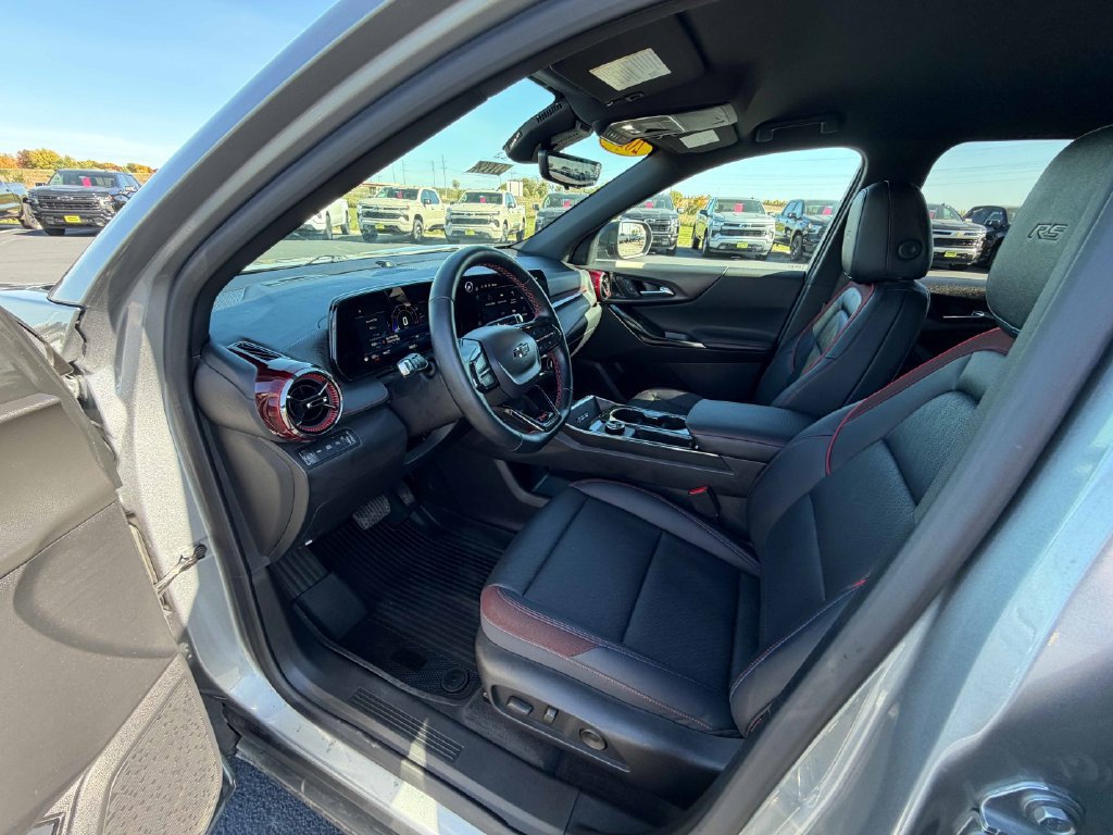 Used 2025 Chevrolet Equinox RS w/ Safety and Technology Package AWD/4WD image 17