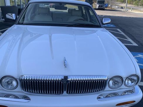 Used 1998 Jaguar XJ8 L image 15