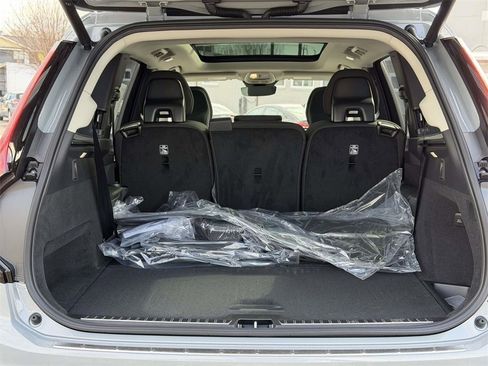 New 2026 Volvo XC90 B6 Plus w/ Protection Package Premier AWD/4WD image 13