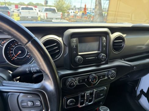 Used 2020 Jeep Gladiator Sport w/ Quick Order Package 24S image 20