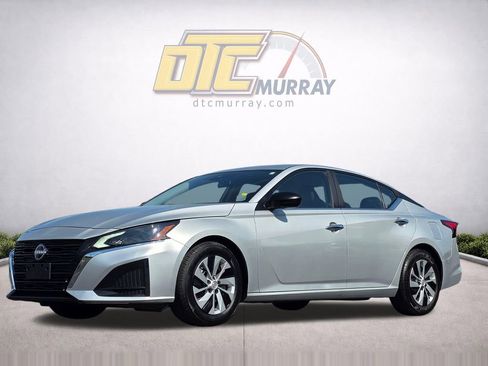Used 2024 Nissan Altima 2.5 S FWD image 33