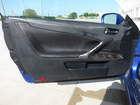 Used 2010 Lexus IS 250C RWD image 19