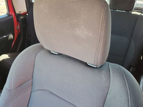 Used 2023 Jeep Gladiator Sport image 5