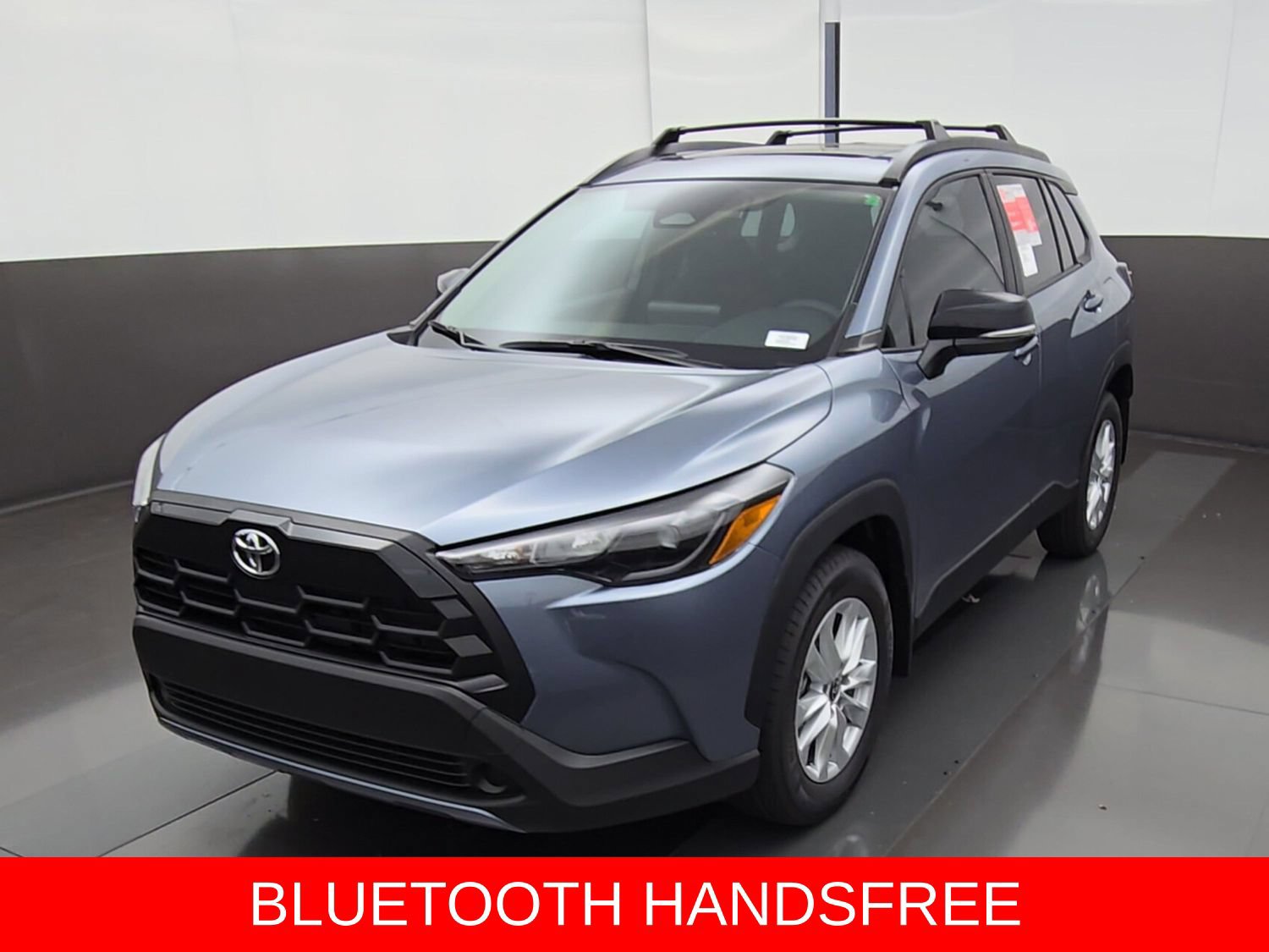 New 2026 Toyota Corolla Cross LE w/ Moonroof Package FWD image 3