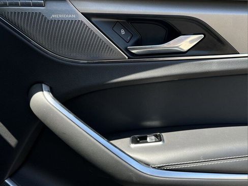 Used 2025 Jaguar F-PACE R-Dynamic S image 22