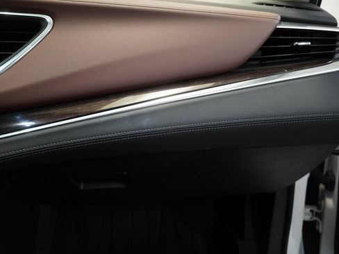 Used 2018 Buick Enclave Avenir w/ Avenir Technology Package image 38