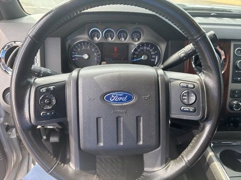 Used 2011 Ford F250 Lariat RWD image 9