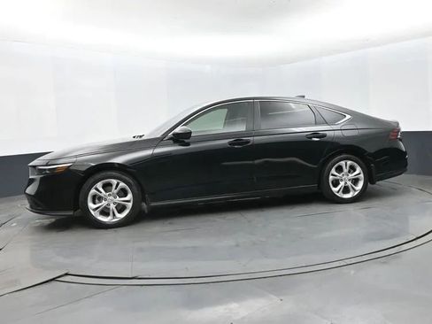 Used 2025 Honda Accord LX image 5