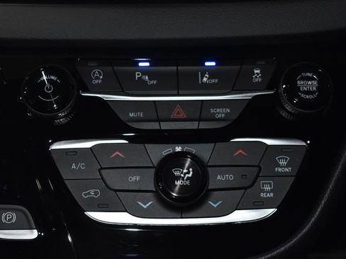 New 2026 Chrysler Voyager LX FWD image 16