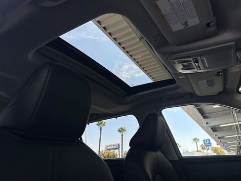 Certified 2024 Toyota Highlander XLE AWD/4WD image 17