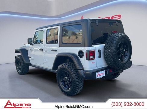 Used 2025 Jeep Wrangler Unlimited Sport AWD/4WD image 3