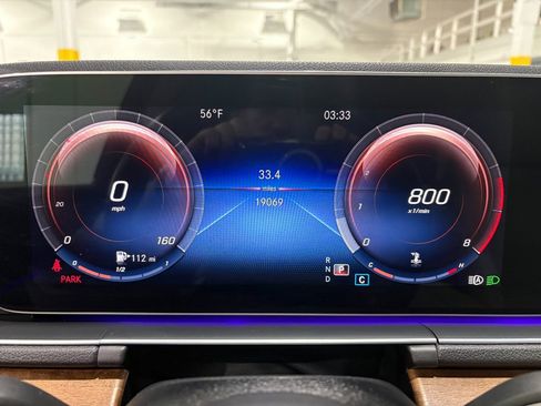 Used 2022 Mercedes-Benz GLE 350 4MATIC w/ Premium Package image 16