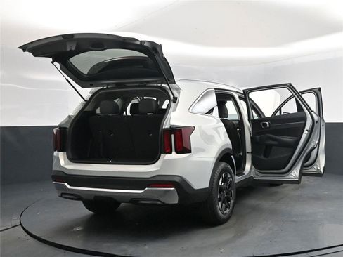 New 2026 Kia Sorento S w/ S Panoramic Sunroof Package image 27