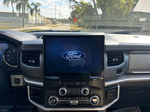 Used 2024 Ford Expedition Max XLT AWD/4WD image 15