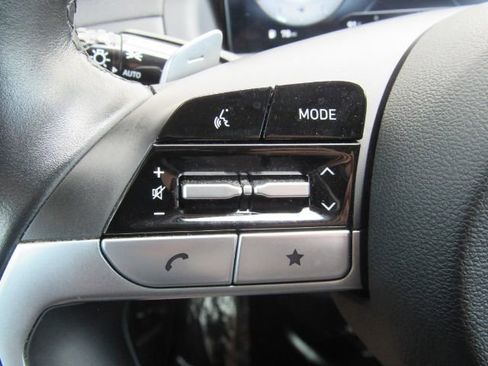 Used 2024 Hyundai Tucson Limited image 38