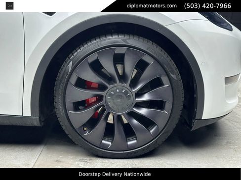 Used 2021 Tesla Model Y Performance image 37