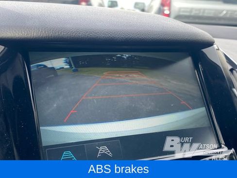Used 2017 Chevrolet Cruze Premier FWD image 23